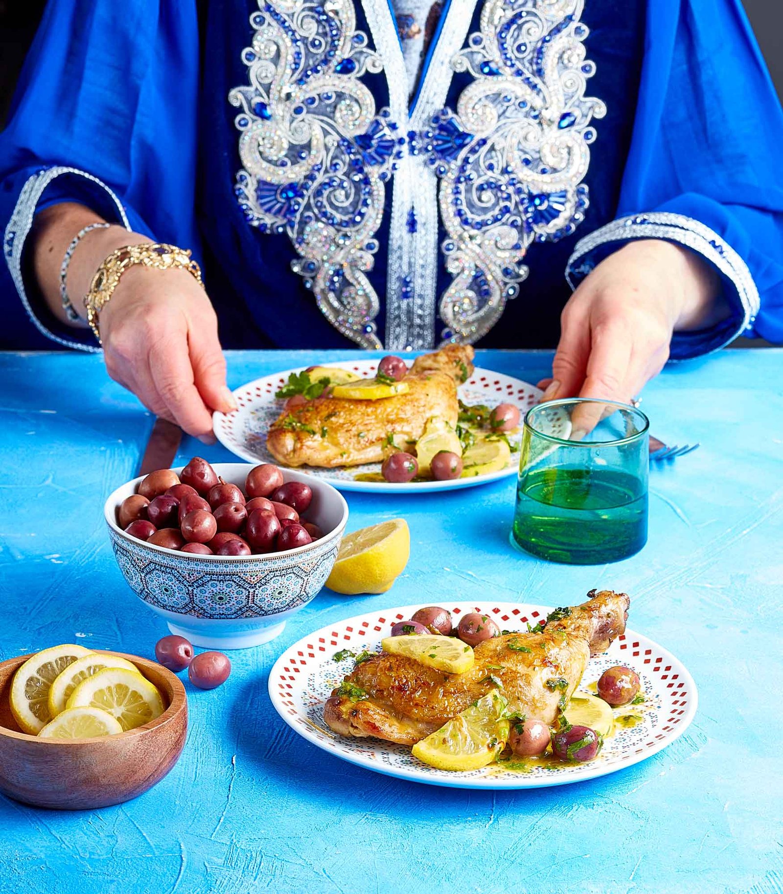 photographie culinaire éditions de croque-monsieurs healthy à l'avocat empilés, avec une jolie lumière