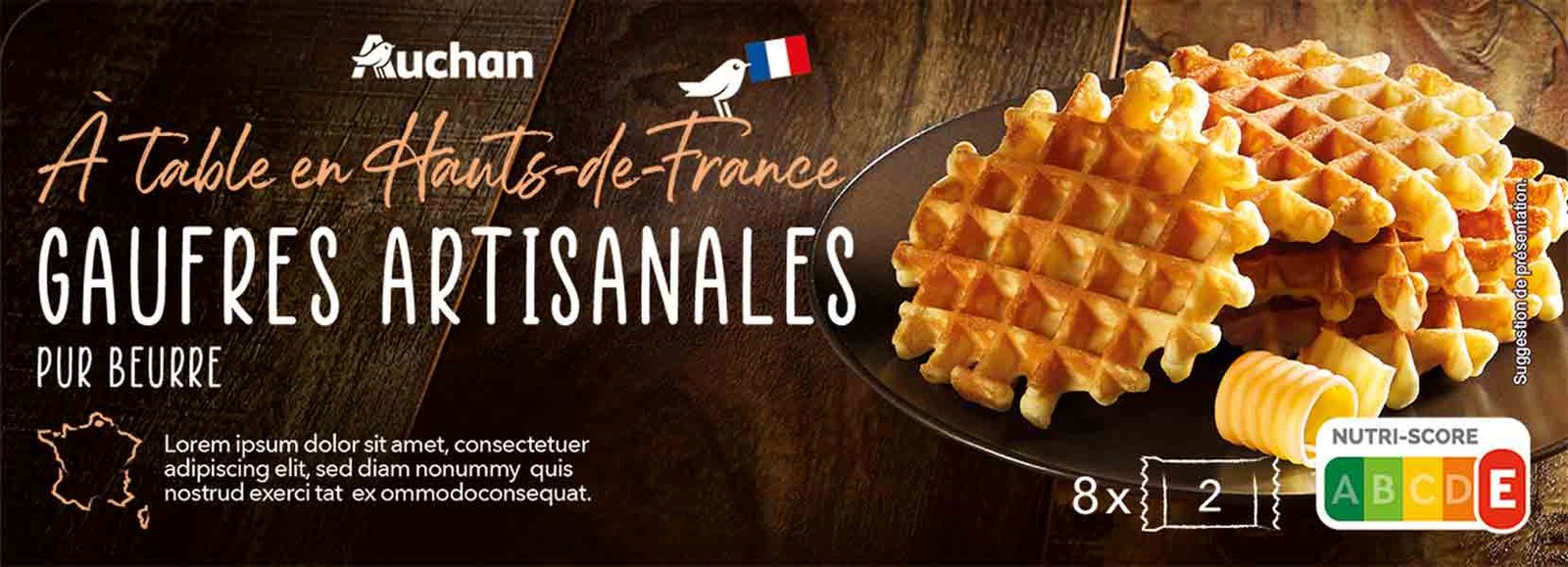 visuel de packaging alimentaire pour des gaufres artisanales avec une pile de gaufres magnifiquement éclairés par un photographe culinaire et une coquillette de beurre